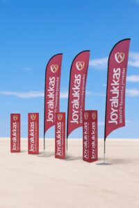Curvetop Flags
